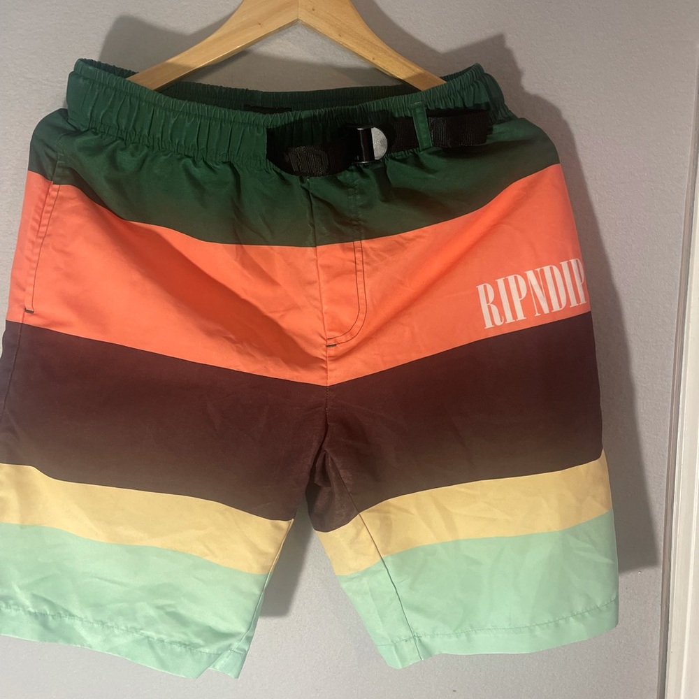 RIPNDIP M swim trunks. (Size 32)